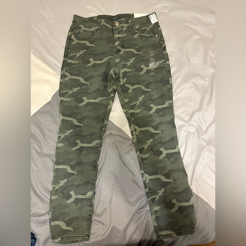 Maurice’s High rise denim flex jegging size Large